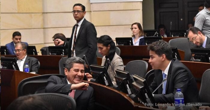 El error que terminó hundiendo el presupuesto de 4,9 billones de MinHancieda y De la Espriella - El error que terminó hundiendo el presupuesto de 4,9 billones de MinHancieda y De la Espriella